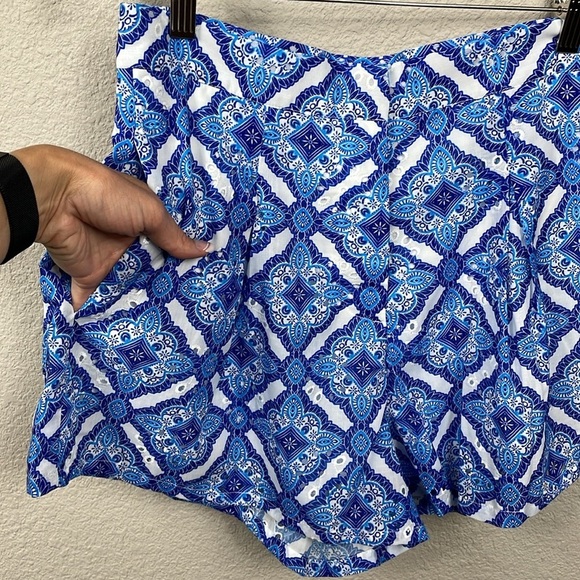NWT Blue Rain Francescas Ava Kaleidoscope Print Trouser Shorts Blue Vacation M - Picture 5 of 15